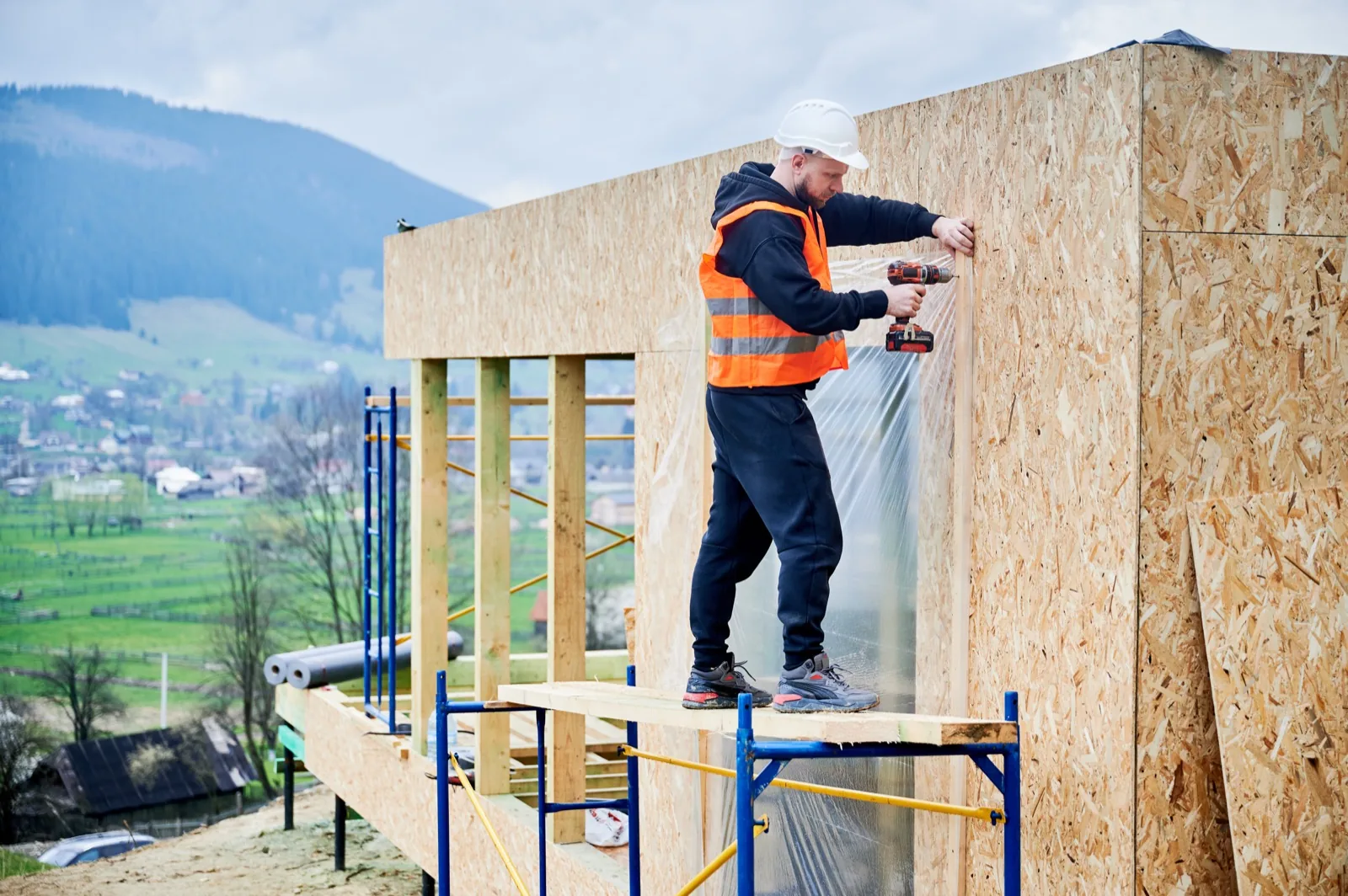 Réseau d'artisans, achat de leads ou franchise : que choisir pour développer son activité en 2026 ? – guide travaux Compagnons Pro®